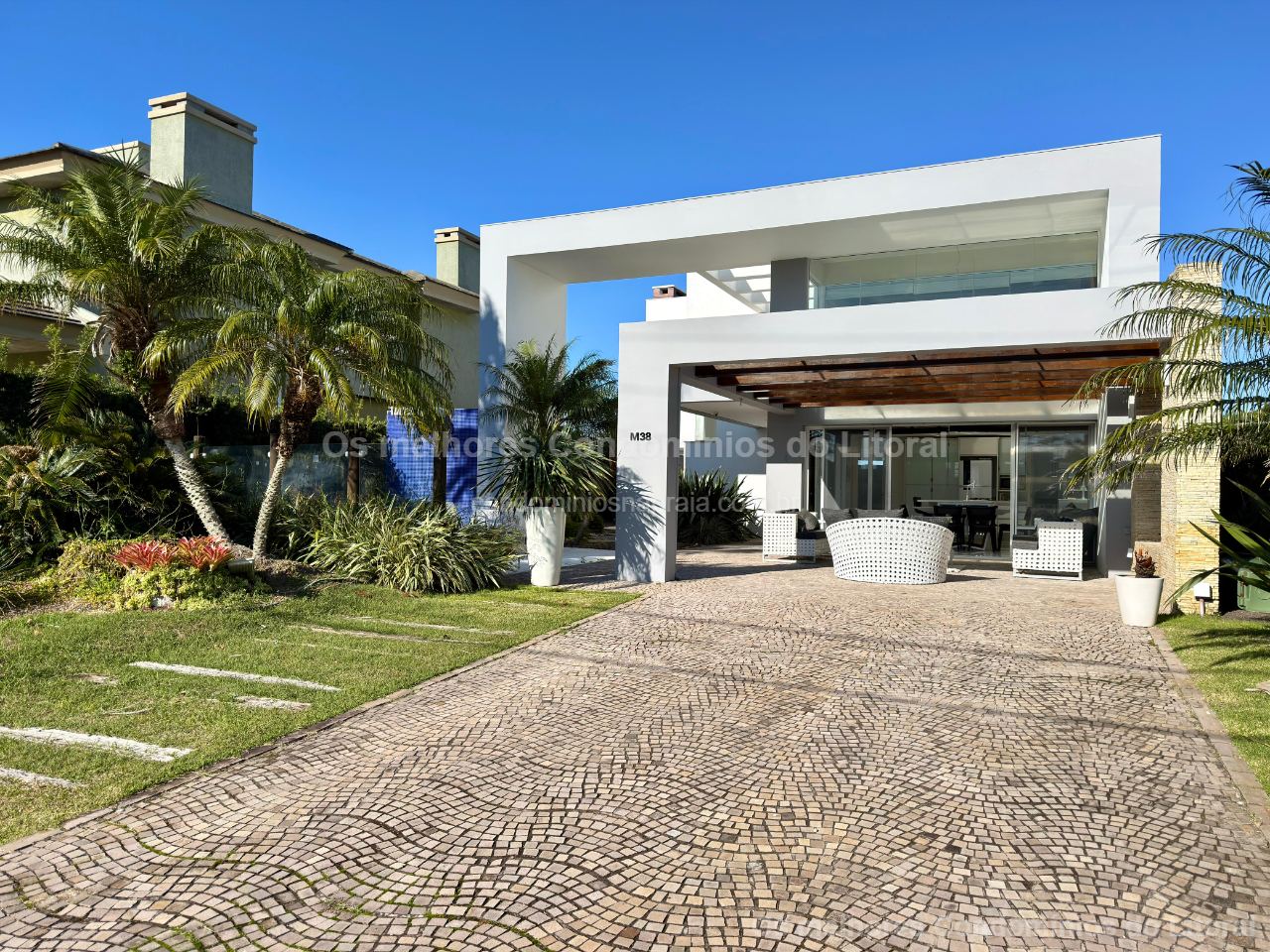 🏡 SOBRADO À VENDA NO CONDOMÍNIO VENTURA — XANGRI-LÁ | 4 SUÍTES — Xangri-lá