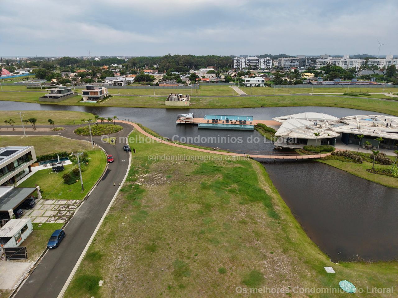 🌿 TERRENO BEIRA LAGO À VENDA NO LÓTUS — ATLÂNTIDA, XANGRI-LÁ | 472,50 M² — Xangri-lá