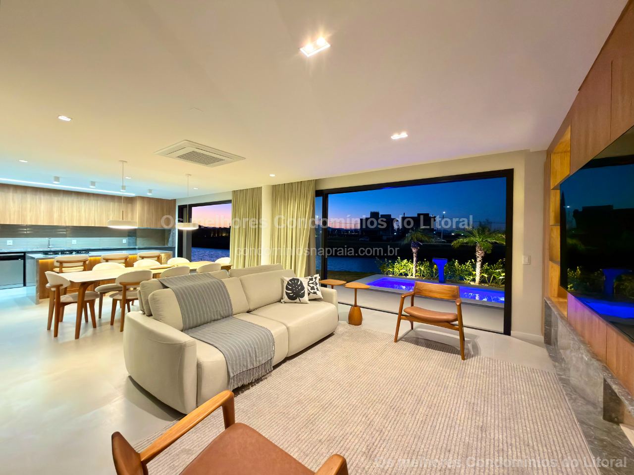 🏡 SOBRADO BEIRA LAGO À VENDA NO ZEN — XANGRI-LÁ | 4 SUÍTES — Xangri-lá