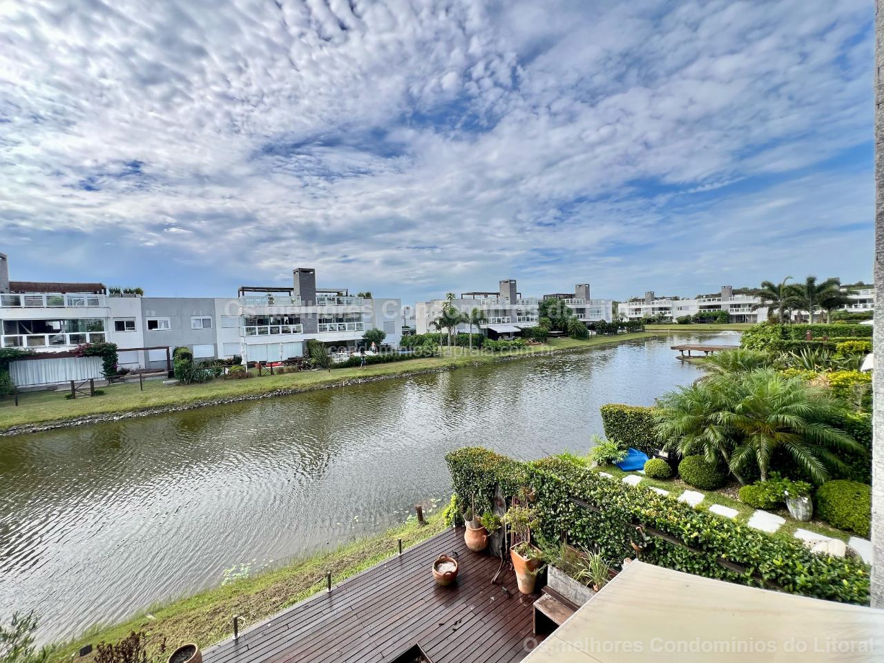 DUPLEX FRENTE LAGO À VENDA NO CONDOMÍNIO ROSSI ATLÂNTIDA | 130 m² | Jacuzzi | Xangri-Lá — Xangri-lá