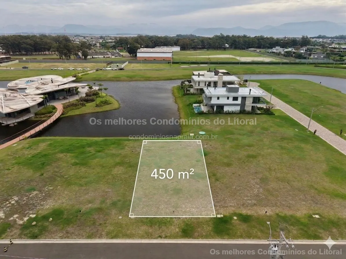 LOTE À VENDA NO CONDOMÍNIO LÓTUS | FRENTE PARA O CLUBE | ATLÂNTIDA — Xangri-lá