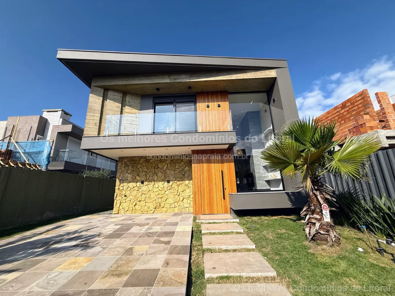 CASA À VENDA NO CONDOMÍNIO SUNSET | 4 SUÍTES | VISTA PARA O LAGO | XANGRI-LÁ — Xangri-lá